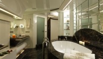 Motor yacht VERA -  Master Bath